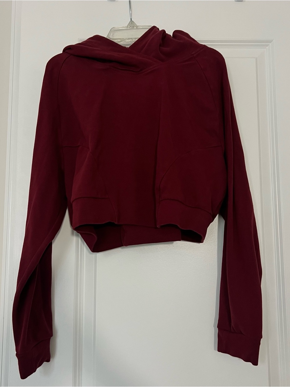 Alphalete Cropped Hoodie in Deep Wine